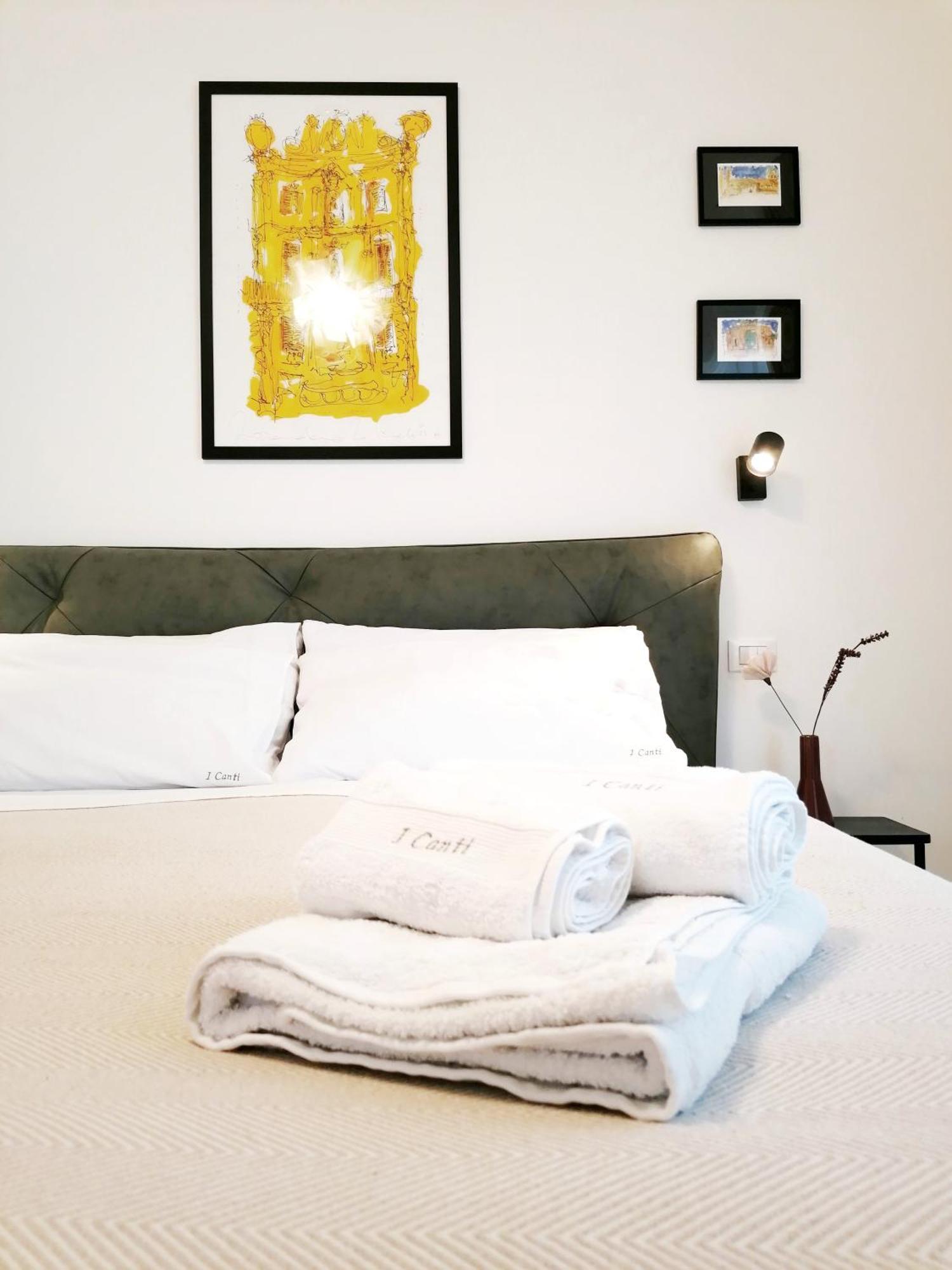 I Canti Comfort Rooms Палермо Екстериор снимка